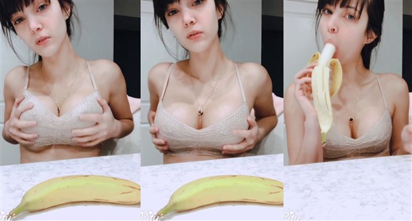 CinCinBear Nude Banana Blowjob Video Leaked