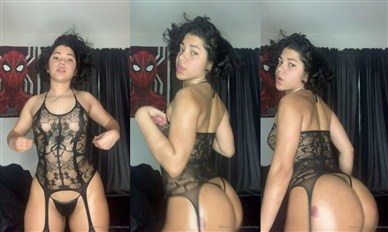 Strawbootyy Nude Onlyfans Black Lingerie Twerking Leaked