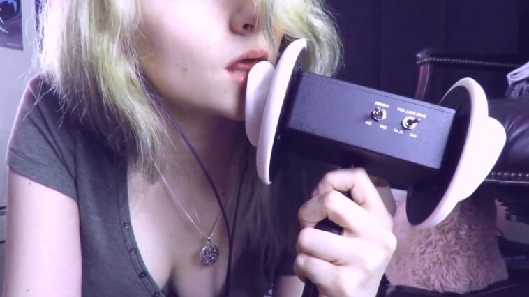 AftynRose ASMR Sexy Licking