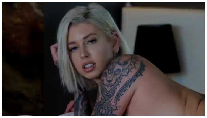 Vicky Aisha Nude Porn Teasing Naked On Her Bed Video