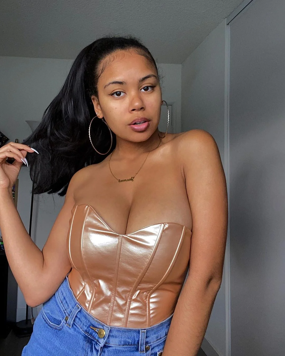 Jennifer Check – Busty Petite Black Girl