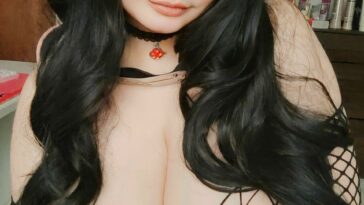 L4lly – Huge Tits Cutie Nudes